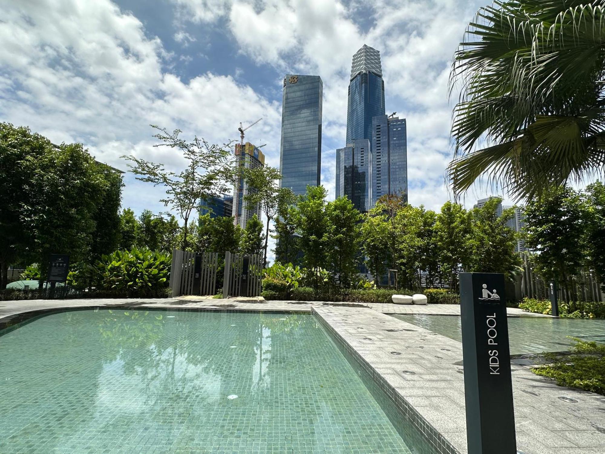 Skyhigh Agilebb 2b1r - 1 Min To Trx&pavilion, Golf View, Up To 6 Pax Apartment