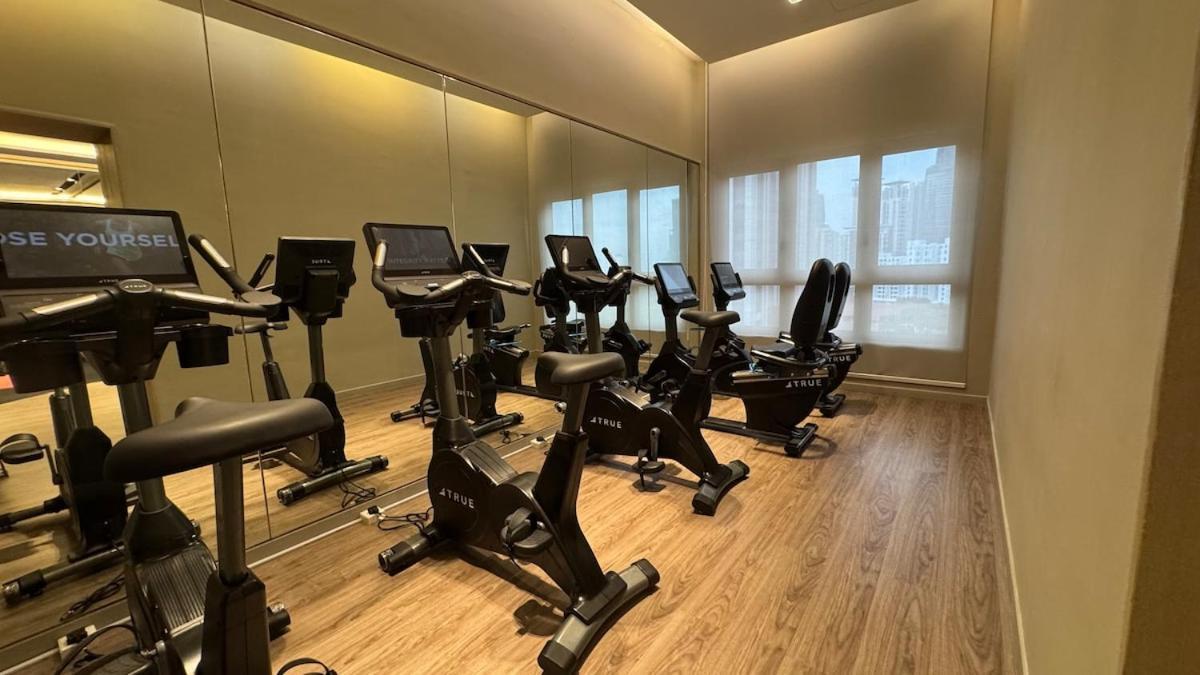 Pangsapuri Skyhigh Agilebb 2b1r - 1 Min To Trx&pavilion, Golf View, Up To 6 Pax