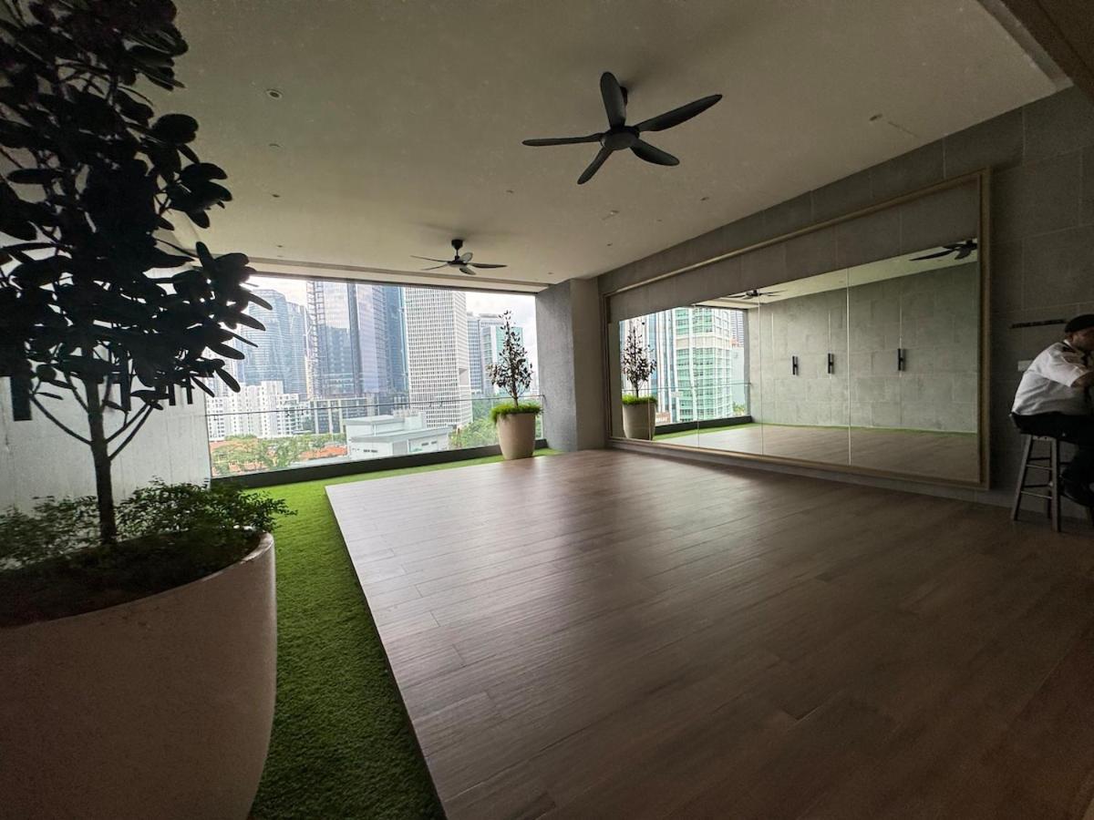 Pangsapuri Skyhigh Agilebb 2b1r - 1 Min To Trx&pavilion, Golf View, Up To 6 Pax