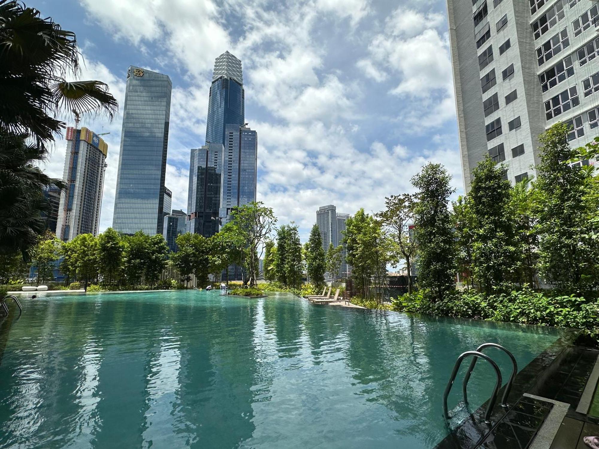 Skyhigh Agilebb 2b1r - 1 Min To Trx&pavilion, Golf View, Up To 6 Pax * Kuala Lumpur