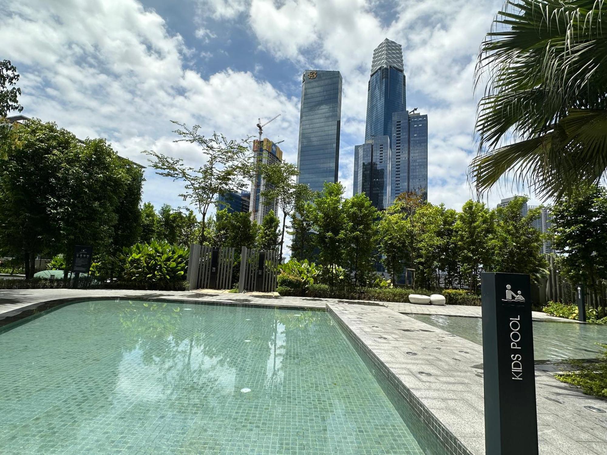 Skyhigh Agilebb 2b1r - 1 Min To Trx&pavilion, Golf View, Up To 6 Pax Kuala Lumpur